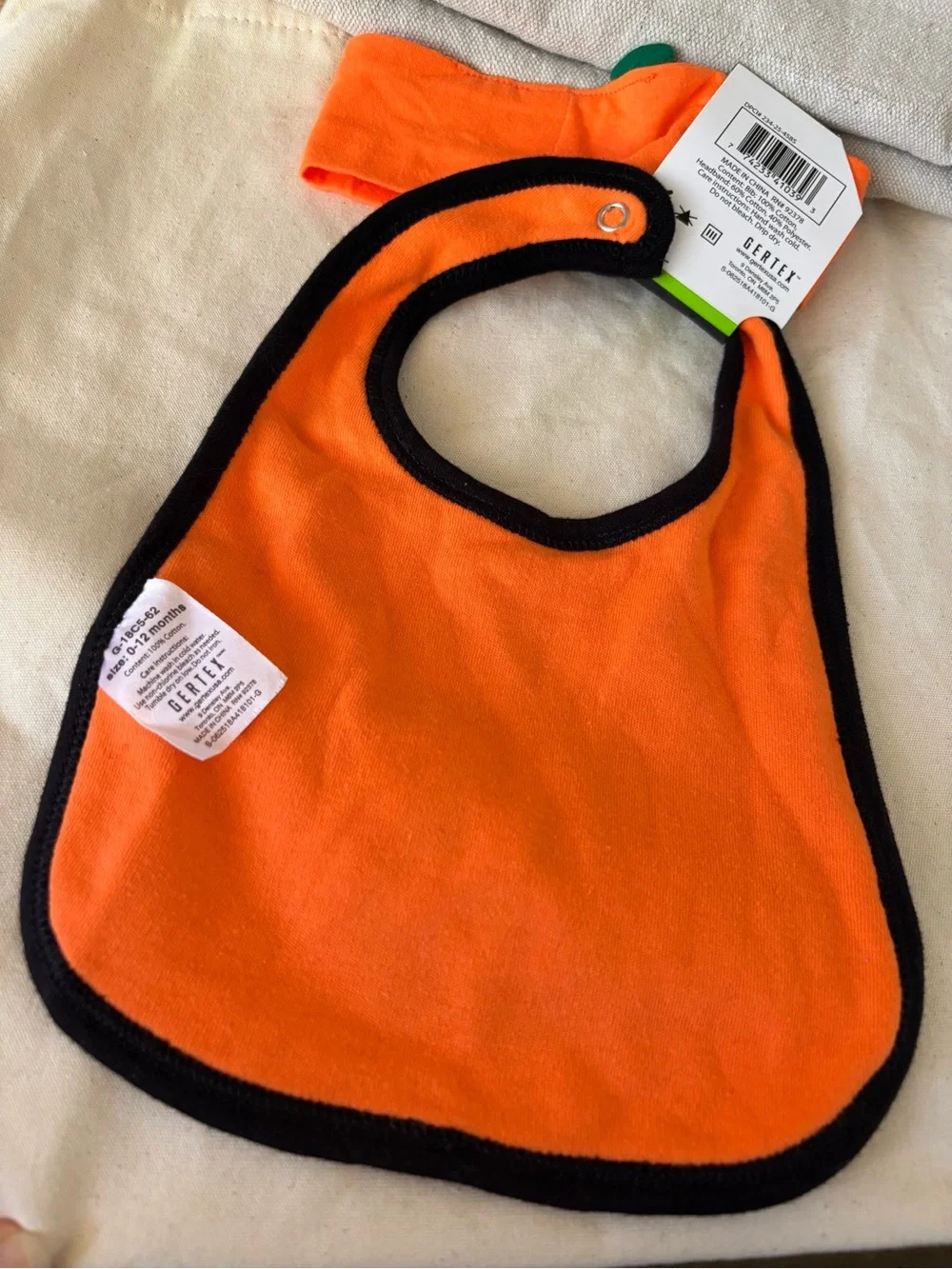 NWT Gertex Halloween Baby Bib and Headband Set 
